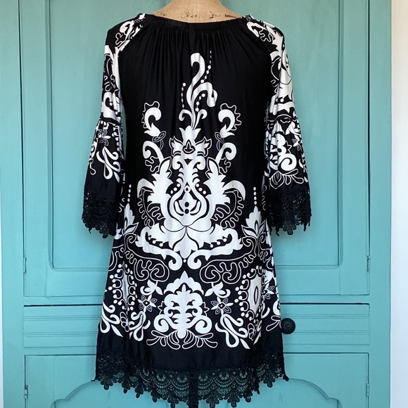 NWT. White Mark Dress. Lace Details at Sleeves and Hem - Picture 6 of 9